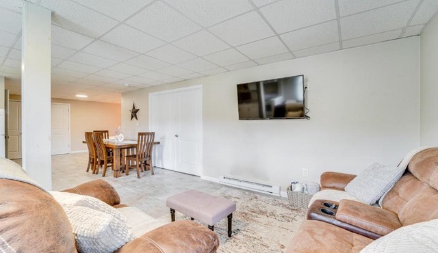 Mtn-View Studio: 18 Mi to Penn State! in Spring Mills