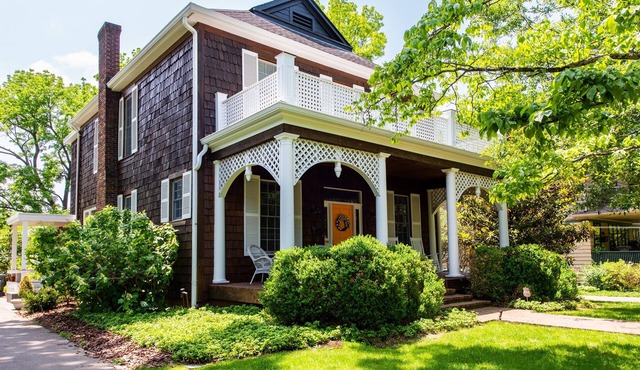 NEW Downtown, Garden, Modern, Countryside, Sunroom LUX, Fully Loaded