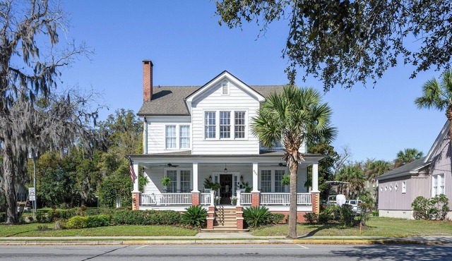 New Listing-Elegant Historic Beaufort Retreat – 4 Bedroom, 4.5 Bath in Beaufort