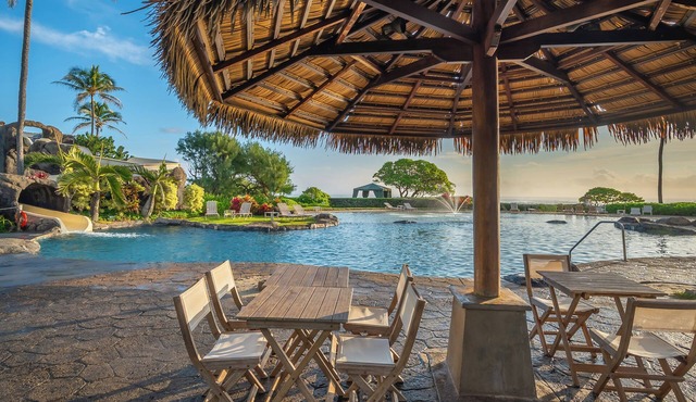 Oceanfront Resort, 2 QUEEN beds, water views, walk-out access to pools/ocean