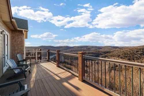Panoramic Penthouse at SDC in Branson