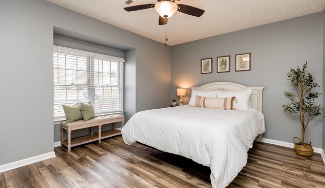 Pet-Friendly 2BR | Fenced | Prime Warner Robins in Warner Robins