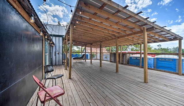 Pet-Friendly Harper Farmhouse w/Large Deck! in Harper