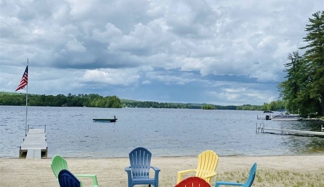 PET FRIENDLY WITH A SANDY BEACH AND DOCK in Gray