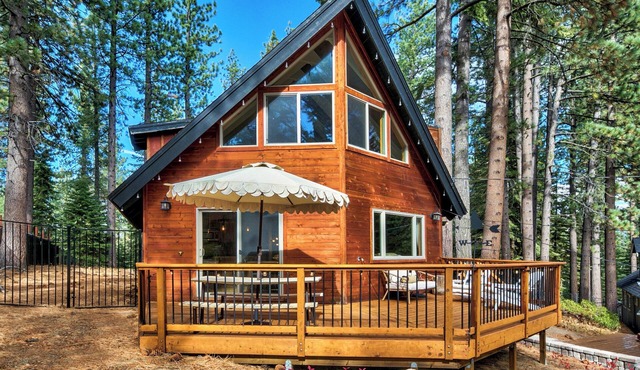 Pine Ridge Cabin: Stylish A-Frame, Game Room in South Lake Tahoe