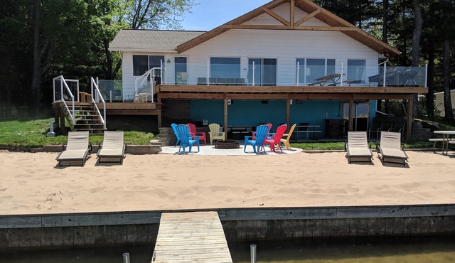 Private Beachfront on Silver Lake: Amazing Views, Pontoon Boat, Kayaks in Mears