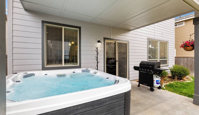 Quiet Boise Retreat|Hot Tub Game Room 4BR