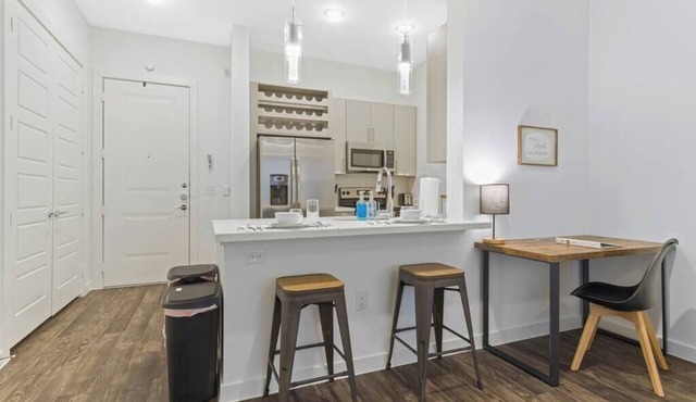Relax & Save | Weekly & Monthly Discounts in Richardson