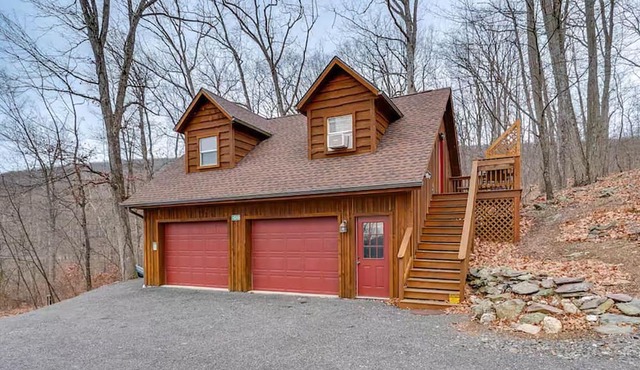 Rock Creek Retreat Near Gettysburg & Golf in Orrtanna