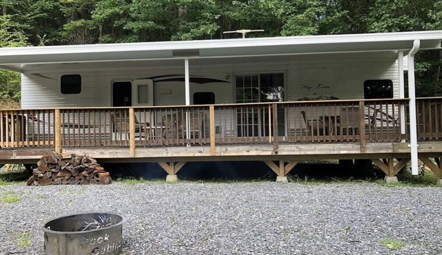 Rock Hill Cabins - Eagle's Nest in Weedville