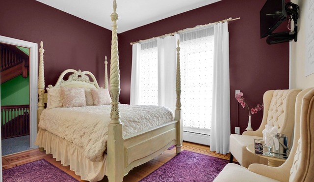 Romantic Victorian Retreat - Jane Austen Room! in Olean