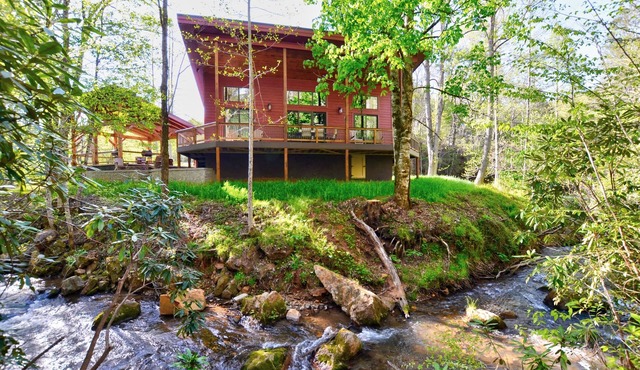 Rushing Waters Cabin in Sylva