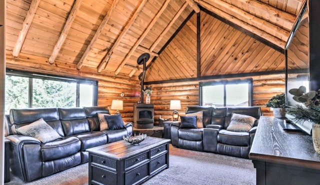 Rustic Post Falls Cabin Family Friendly! in Post Falls