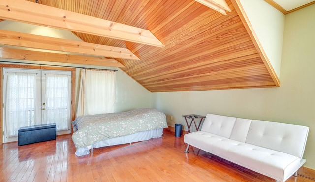 Secluded Catharpin Vacation Rental ~ 35 Mi to DC! in Catharpin