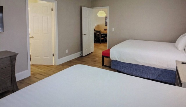 Spacious 2 and maybe 3-bedroom condo with AC in soothing Kissimmee in Kissimmee