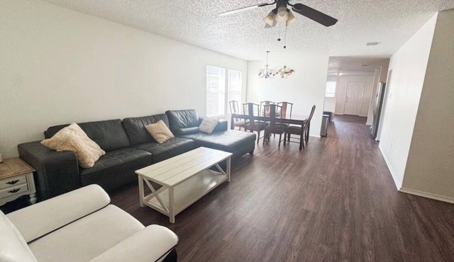 Spacious 3bed 2bath with game room in Mesquite