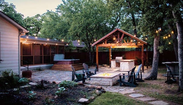 Spacious luxury home in Irving- perfect for groups, families, and Texas getaways in Irving
