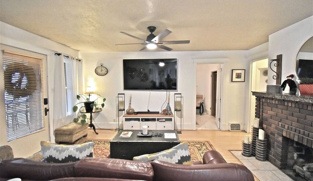 Spacious Sugarhouse Home- Close to Downtown & the Mtns. Dog Friendly! in Salt Lake City