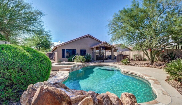 Spring Training, Ball Tournaments, NASCAR, Pool, Golf, Hike Estrella, Shopping in Goodyear