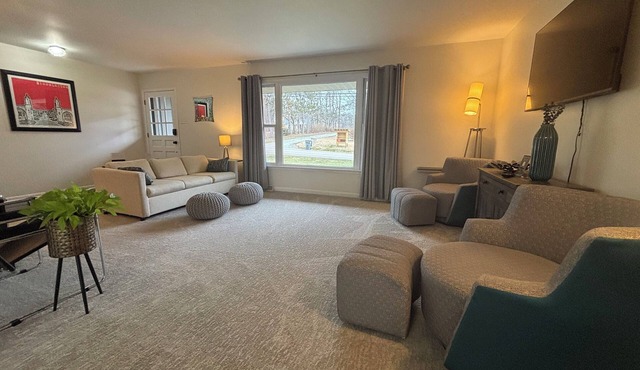 Stadium Stroll Main Level | Walk to Football | Sleeps 8 · 2 BR · 1 Bath in Bloomington