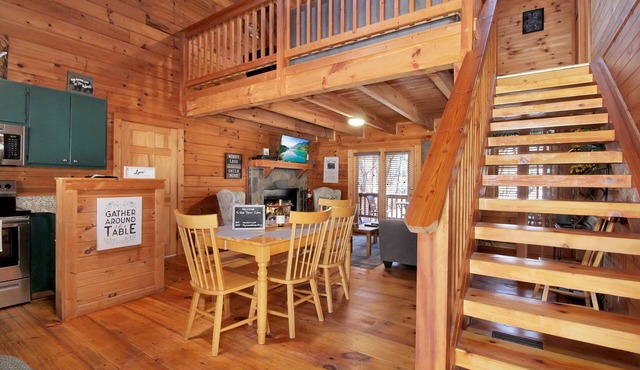 Stay for Labor Day - Fiber Wifi! - Close to Callaway Gardens in Warm Springs