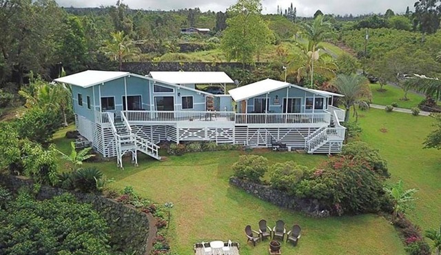 Stunning 180 degree Ocean Views 1 br/1 bath Studio on a 100% South Kona Farm