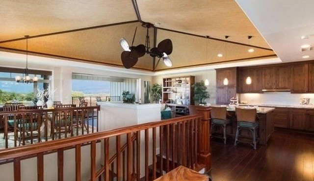 Stunning 4 bed, 3 1/2 bath Mauna Lani home near beach, golf