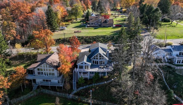 Stunning Geneva/Ashtabula Lakefront views in Ashtabula
