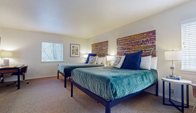 Stylish hotel suite just steps away from Downtown Port Townsend