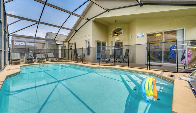 Sunny Cozy Mirage | Heated Pool | AC | Game Room in Haines City