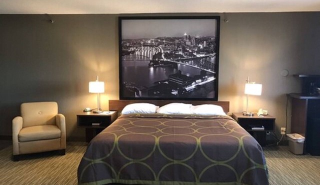 Super 8 by Wyndham Hanover in Hanover