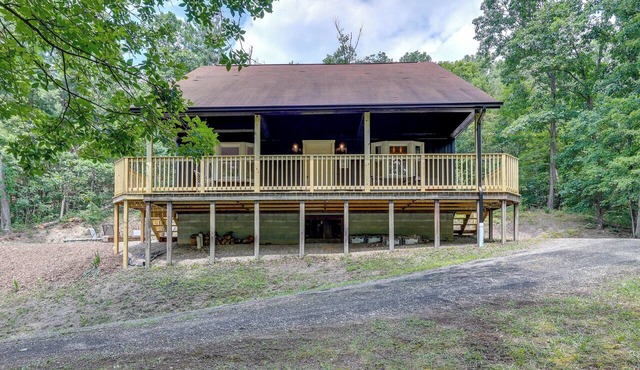 Swings, Fire Pit + Views: Shirleysburg Cabin! in Shirleysburg