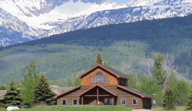 Teton Timber House with Hot Tub in Driggs