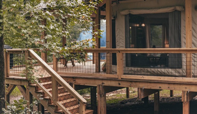 The Dogwood - Luxury Glamping Tent near Tryon International Equestrian Center - North Carolina