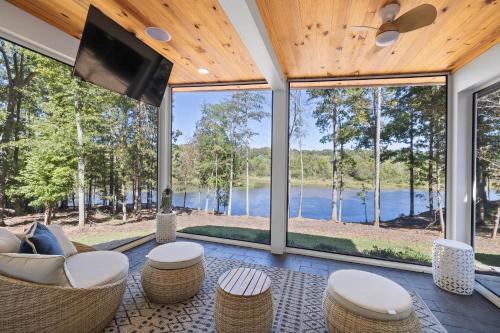 'The Emerald Cove Residence' Lake Oconee Luxury! in Eatonton