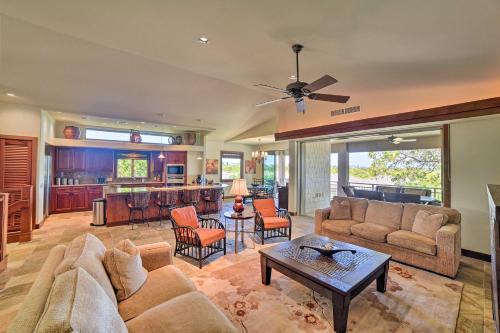'Tropical Paradise' Resort Villa: 1 Mile to Beach!