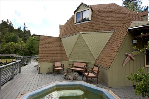 Unique Dome with Hot Tub for a Family Getaway in Philo, California in Philo