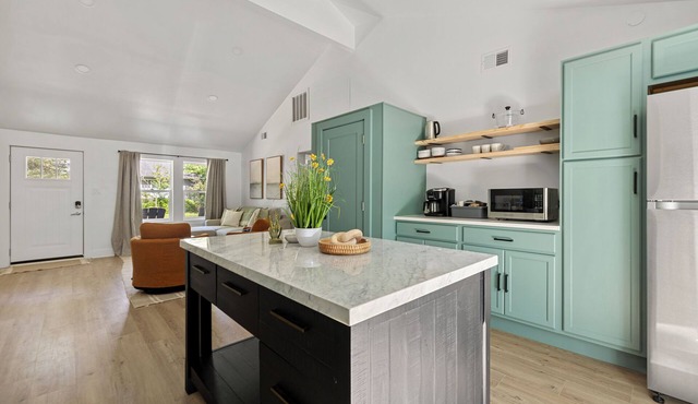 (Unit B) Lakeside Home Close To Private Association Beach! in Lakeside