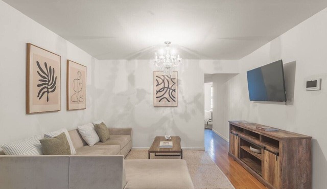Uptown-East Comfort in Kips Bay | 2BR Sleeps 4