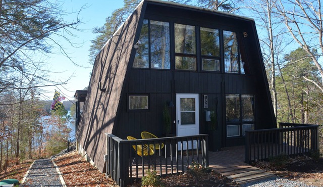 Vintage Waterfront A Frame- Hideaway On The Bay in Lusby