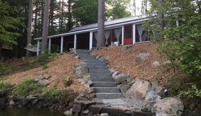 Waterfront Hudson River Retreat, Near Lake George & Saratoga, Hot tub, Dock in corinth