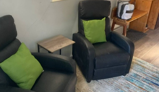 Welcoming Tiny Home with AC & Heat with Free Wi-Fi & Parking in vibrant Austin in Austin