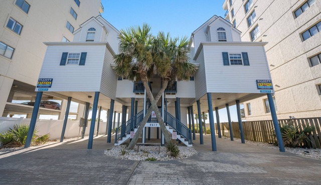 Windy C "B": Oceanfront Windy Hill Beach House in North Myrtle Beach