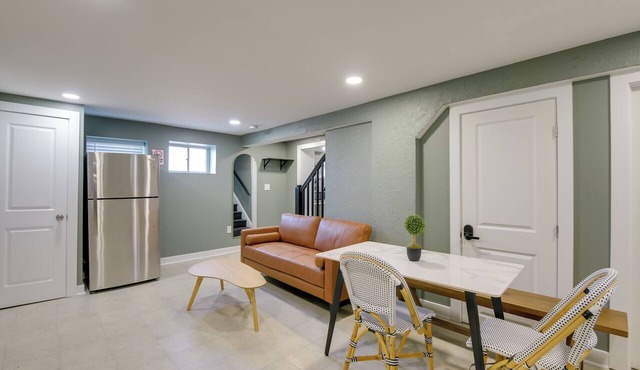 Work & Explore in DC! Cheverly Apt 1/2 Mi to Metro in Cheverly