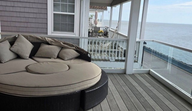 Your Perfect Waterfront Oasis overlooking the Chesapeake Bay Awaits! in North Beach