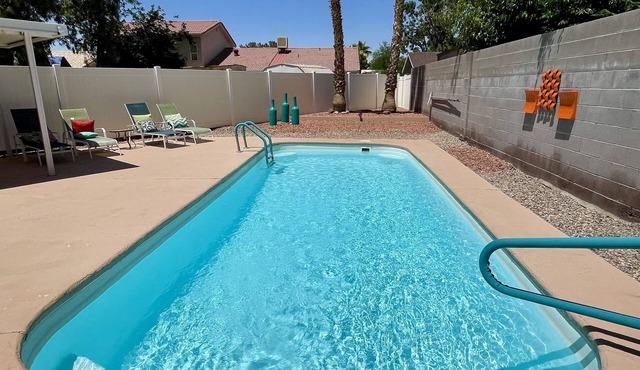 Your Place in the Sun! Quiet House, Heated Private Pool, Hot Tub in Mesquite