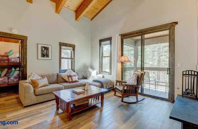 Aspen Grove 'Ski Back' Condos in Truckee