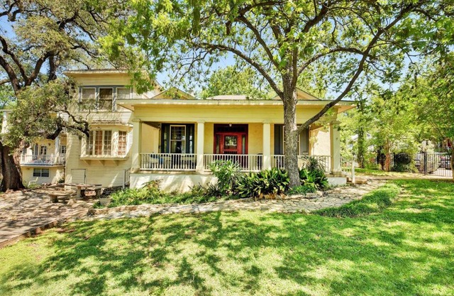Austin Home 1900 in Austin