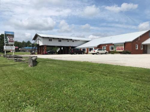 Baxter Park Inn 