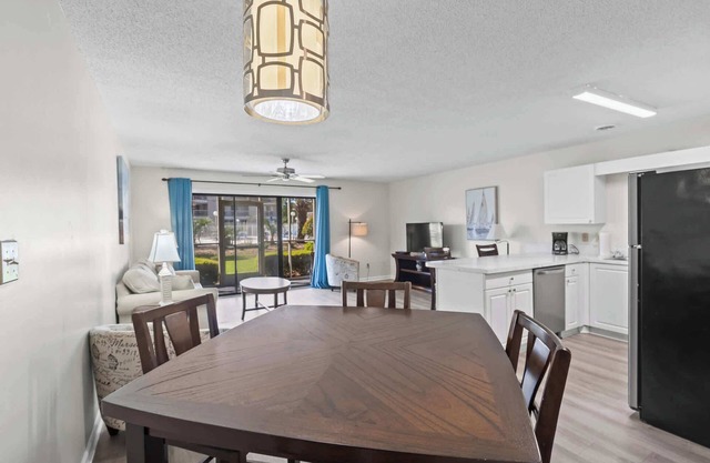 Beach Within Reach 1st Floor W/Pool By Beach Star in Surfside Beach